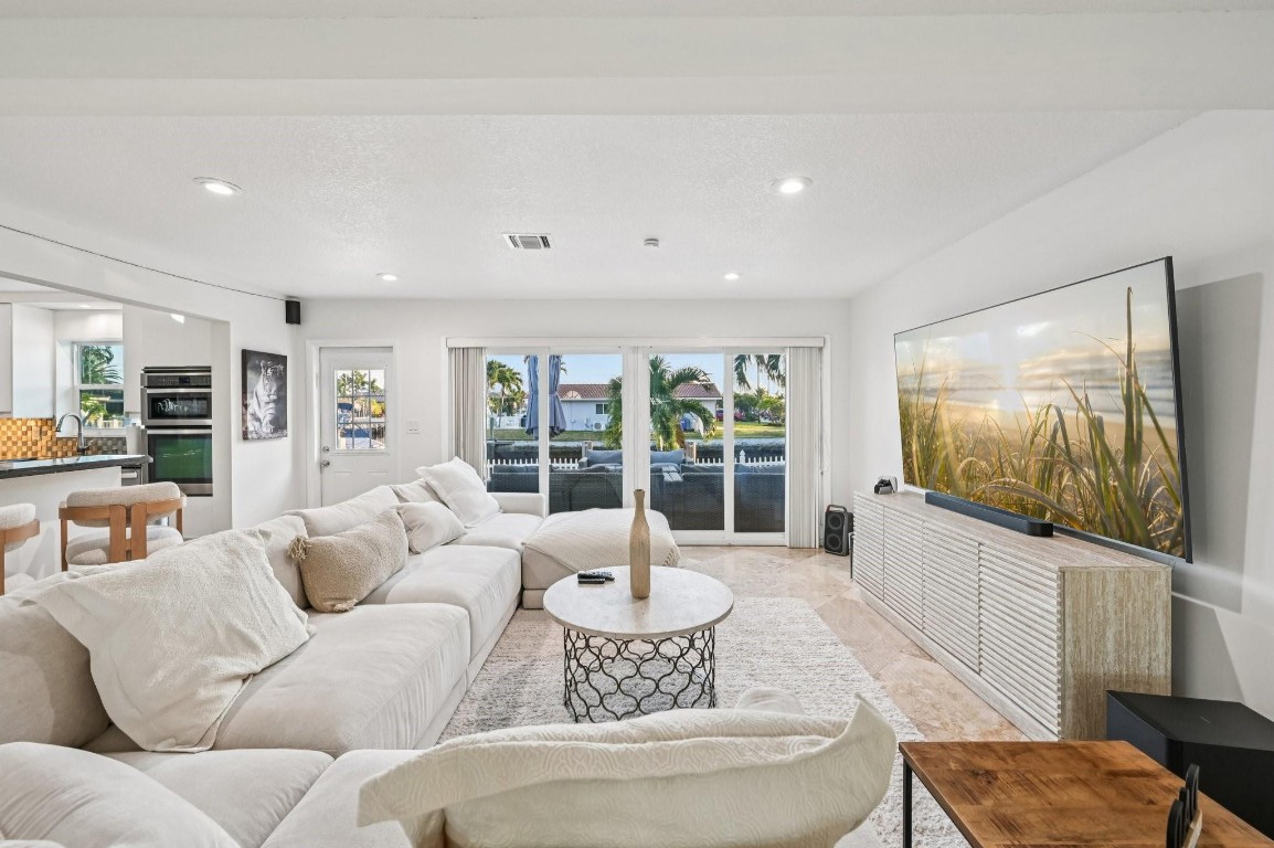 600 SE 5th Ct Pompano Beach, FL 33060