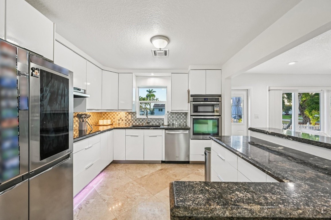 600 SE 5th Ct Pompano Beach, FL 33060