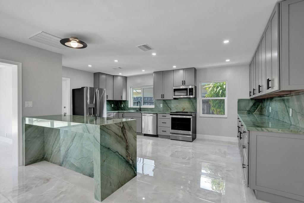 1424 Adams St Hollywood, FL 33020