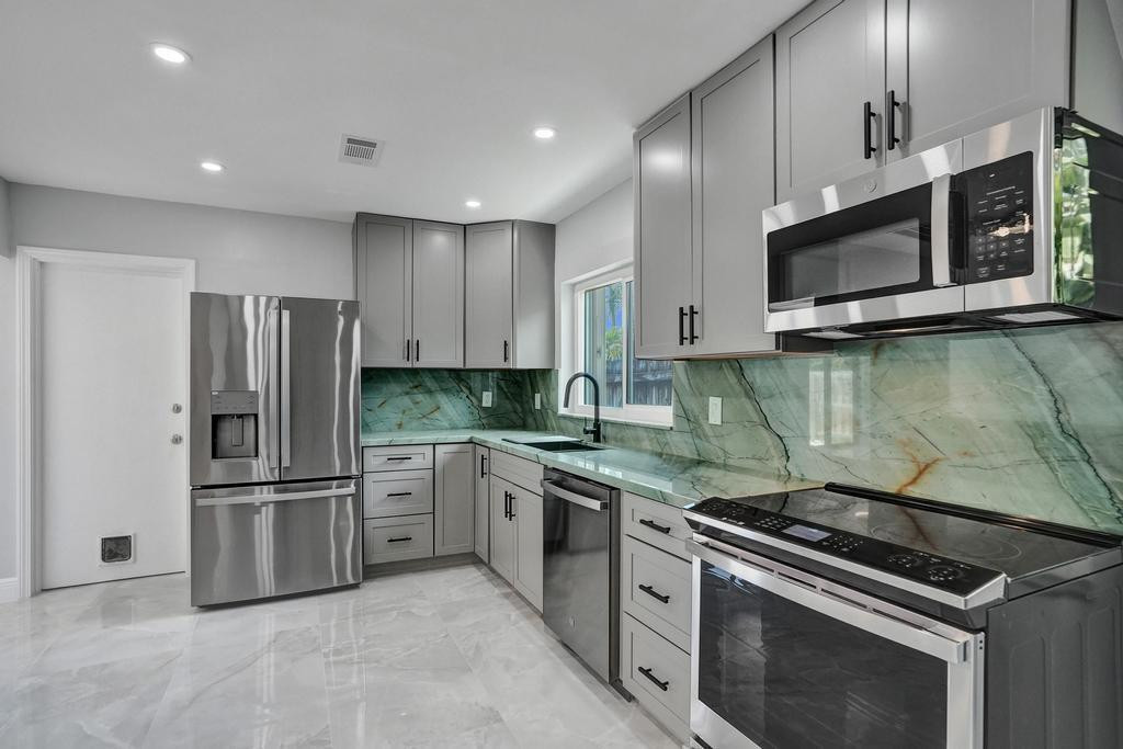 1424 Adams St Hollywood, FL 33020