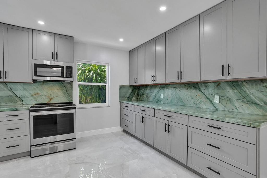 1424 Adams St Hollywood, FL 33020