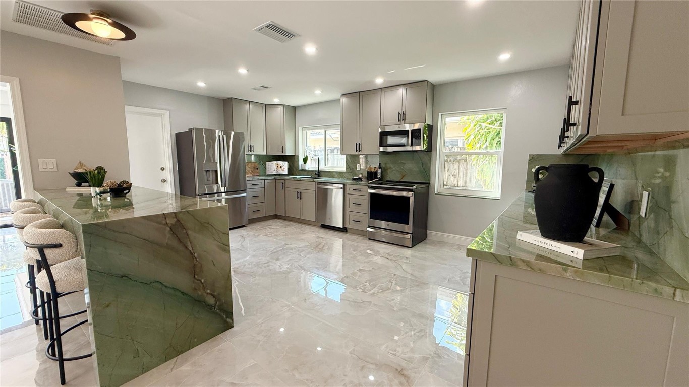 1424 Adams St Hollywood, FL 33020