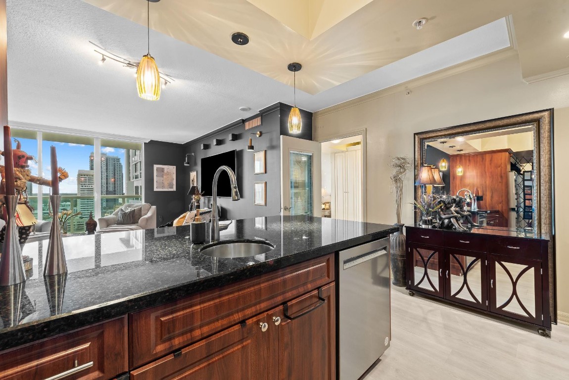 347 N New Riv Dr E #2105 Fort Lauderdale, FL 33301