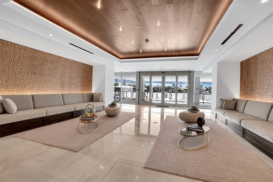 435 Bayshore #803 Fort Lauderdale, FL 33304