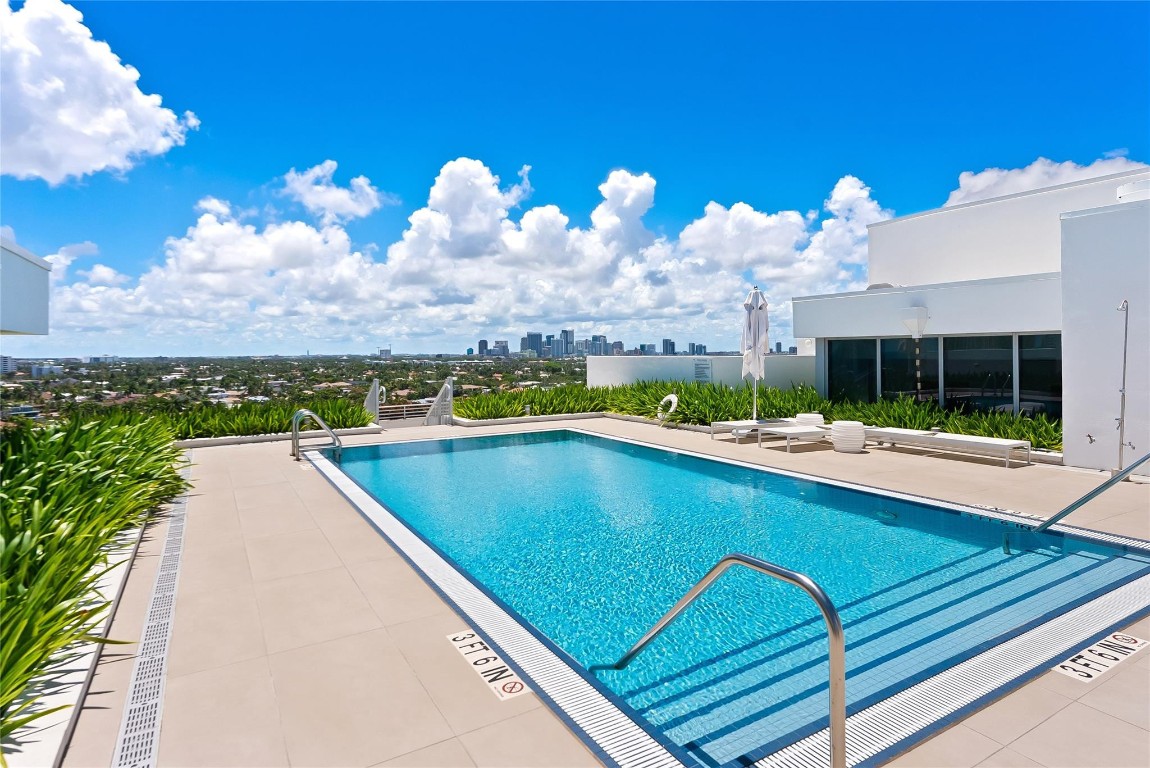 435 Bayshore #803 Fort Lauderdale, FL 33304