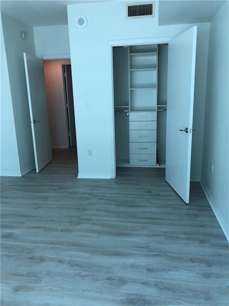 image 500 Brickell East5