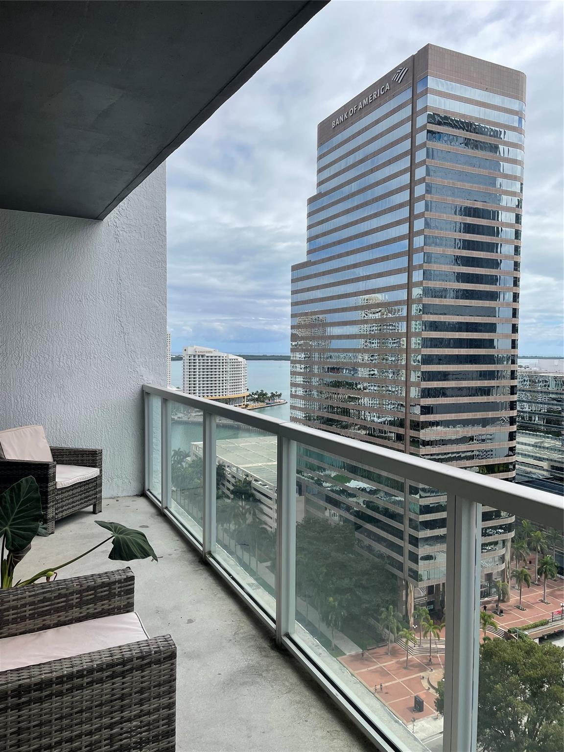 image 500 Brickell East8