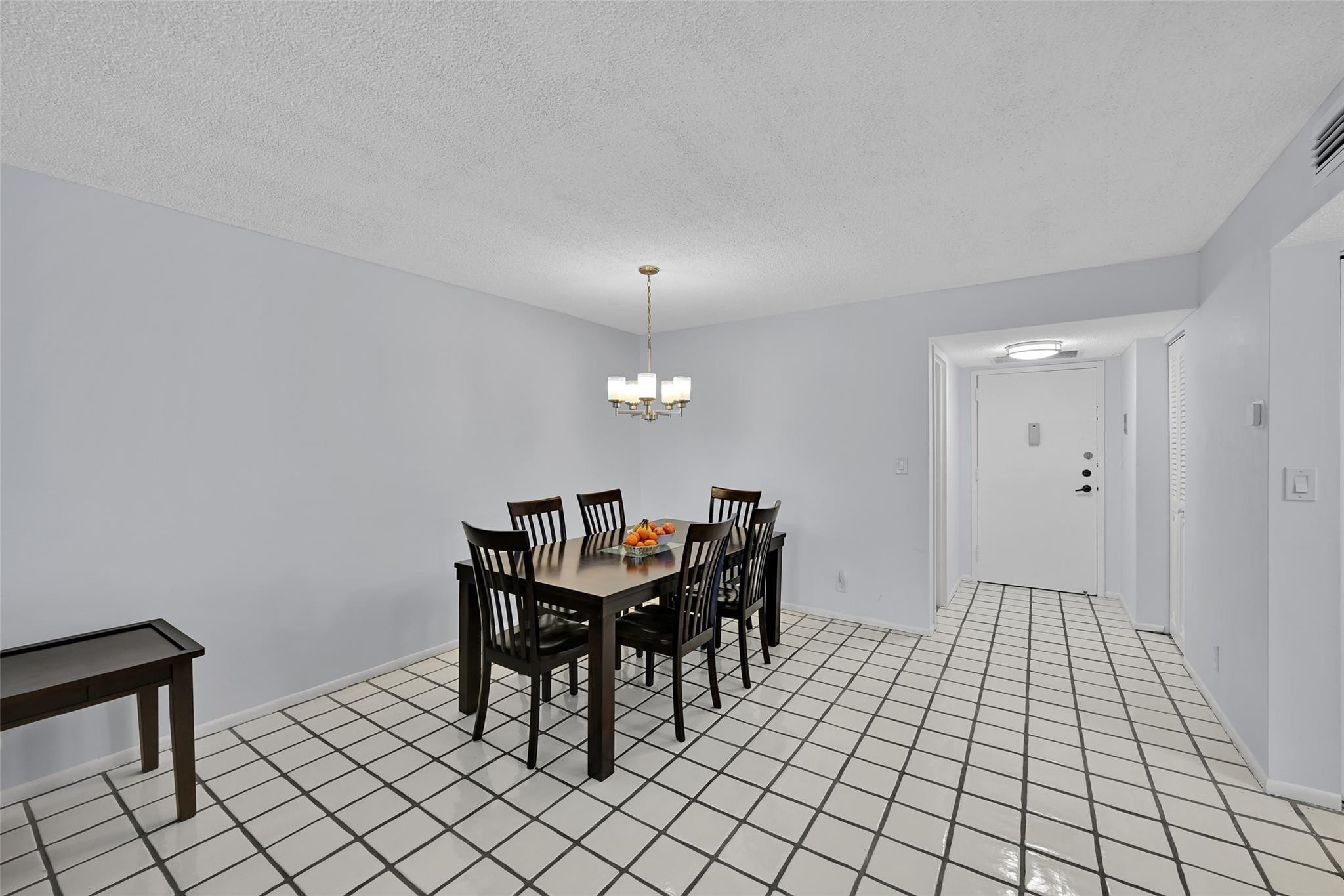 800 Parkview #218 Hallandale Beach, FL 33009