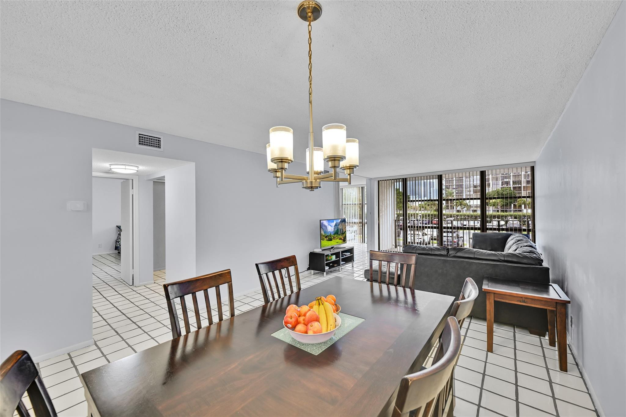 800 Parkview #218 Hallandale Beach, FL 33009