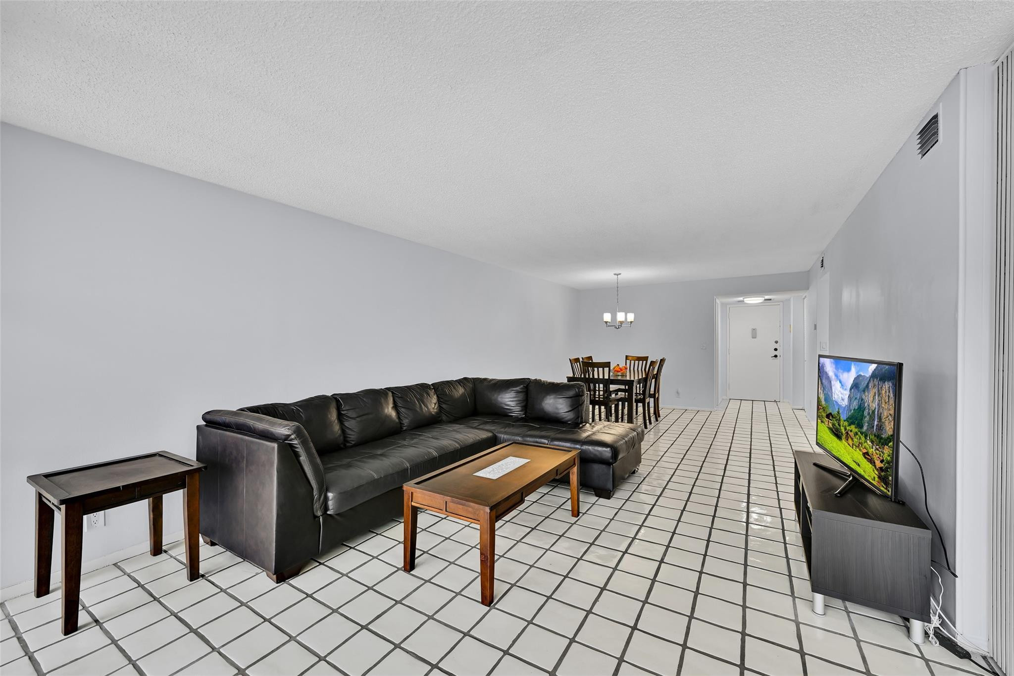 800 Parkview #218 Hallandale Beach, FL 33009