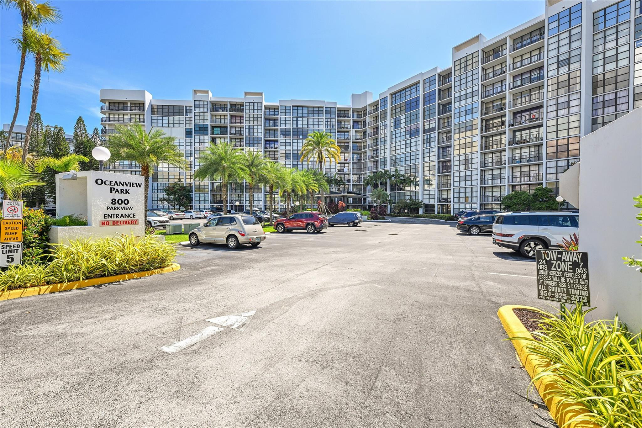 800 Parkview #218 Hallandale Beach, FL 33009