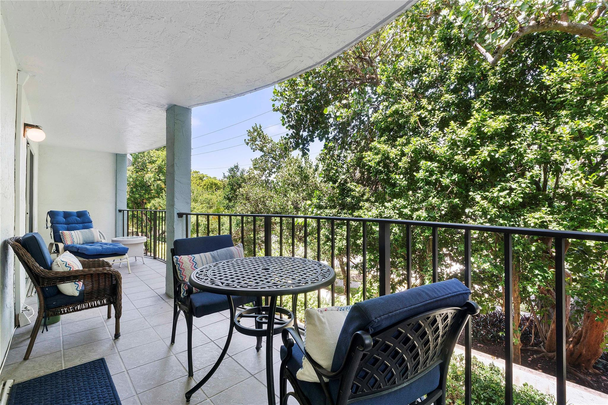 3909 N Ocean #206 Fort Lauderdale, FL 33308