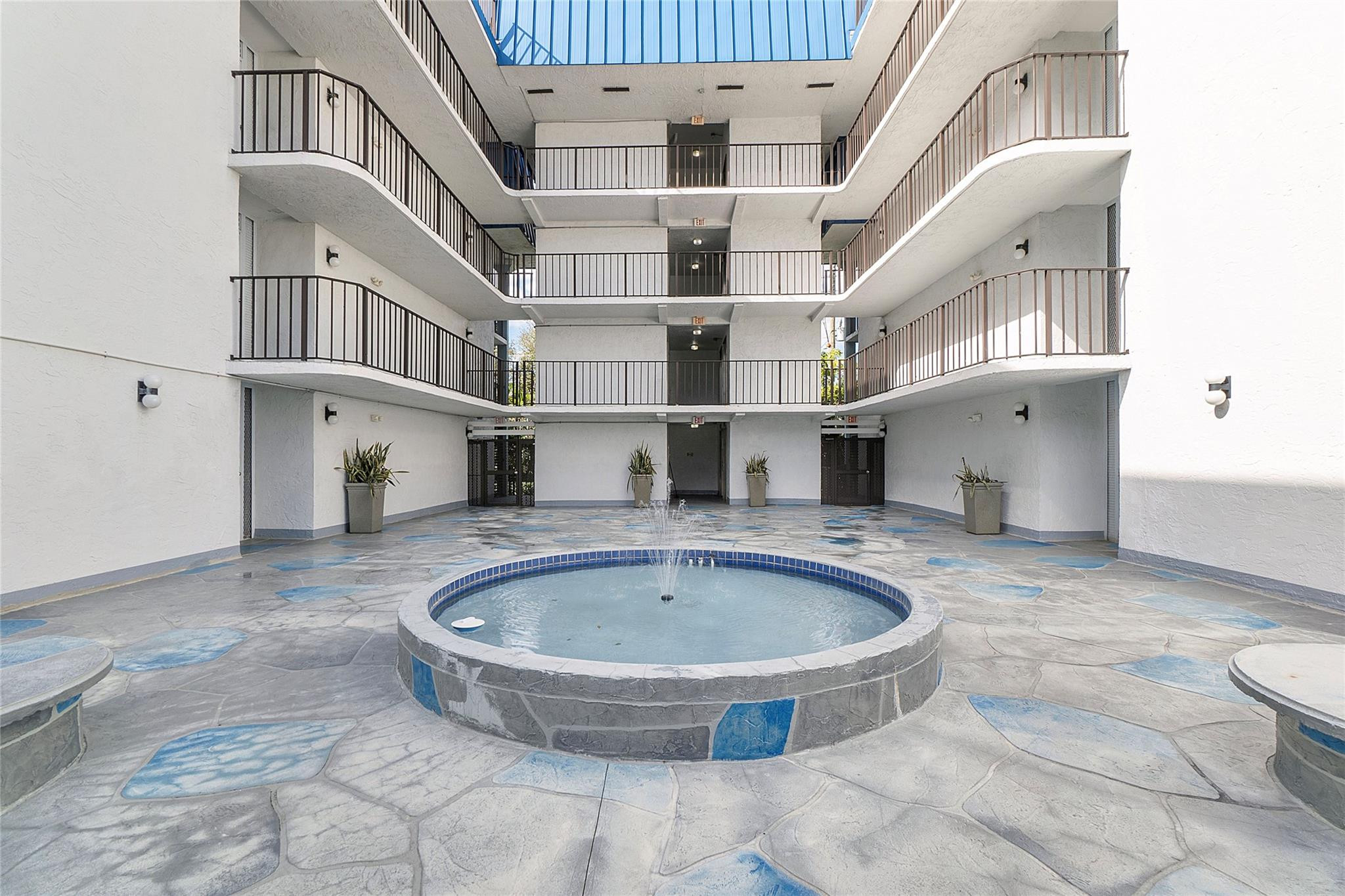 3909 N Ocean #206 Fort Lauderdale, FL 33308