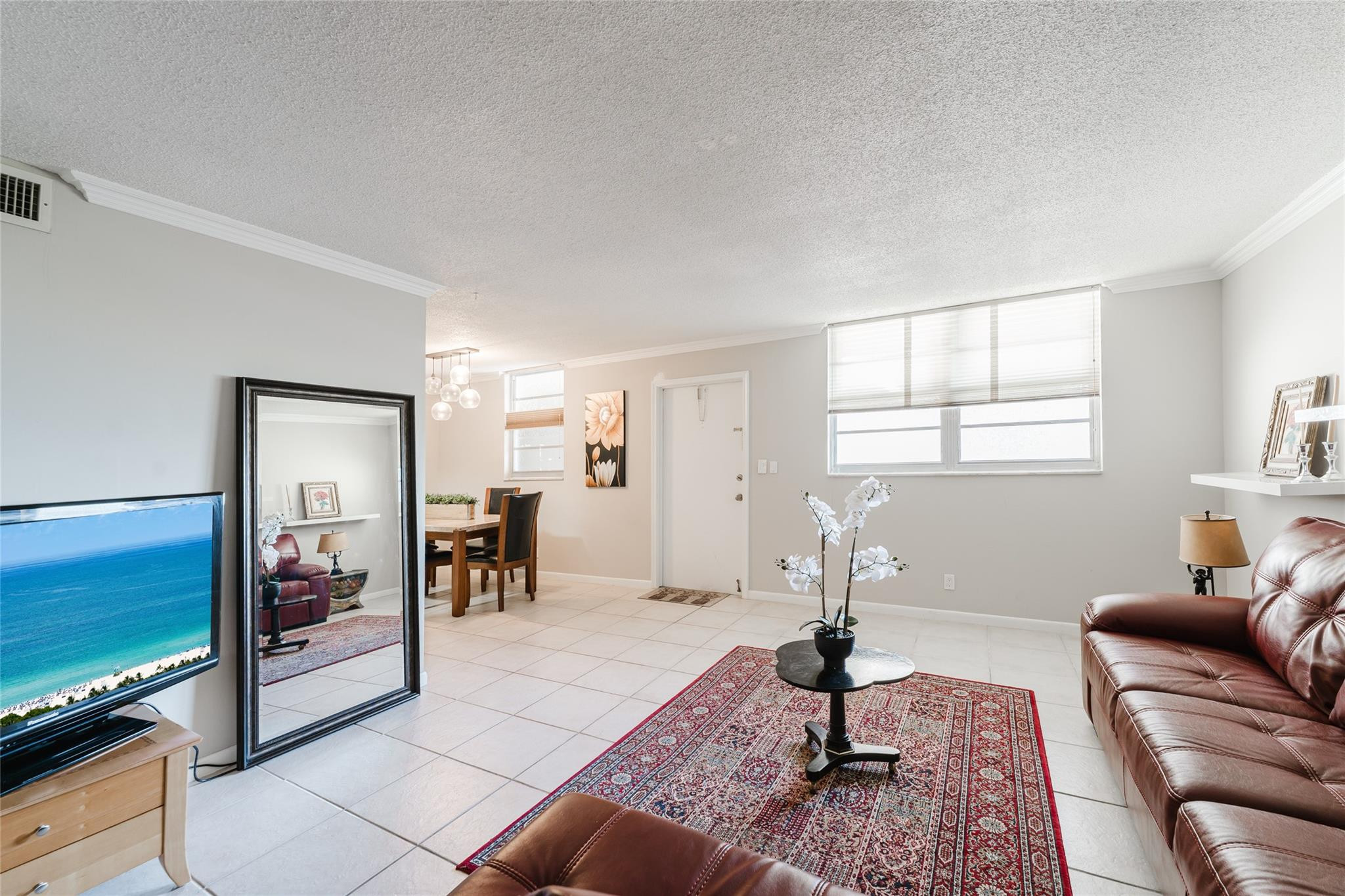 1811 Jefferson #304 Hollywood, FL 33020