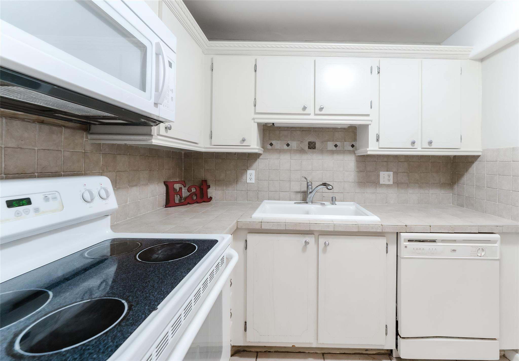 1811 Jefferson #304 Hollywood, FL 33020