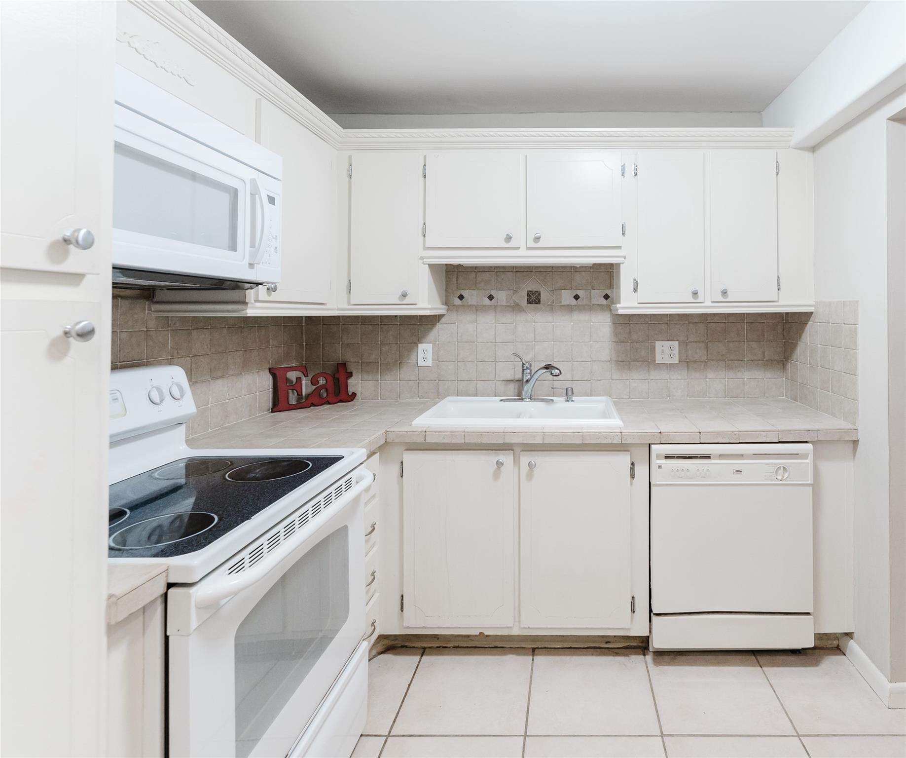 1811 Jefferson #304 Hollywood, FL 33020