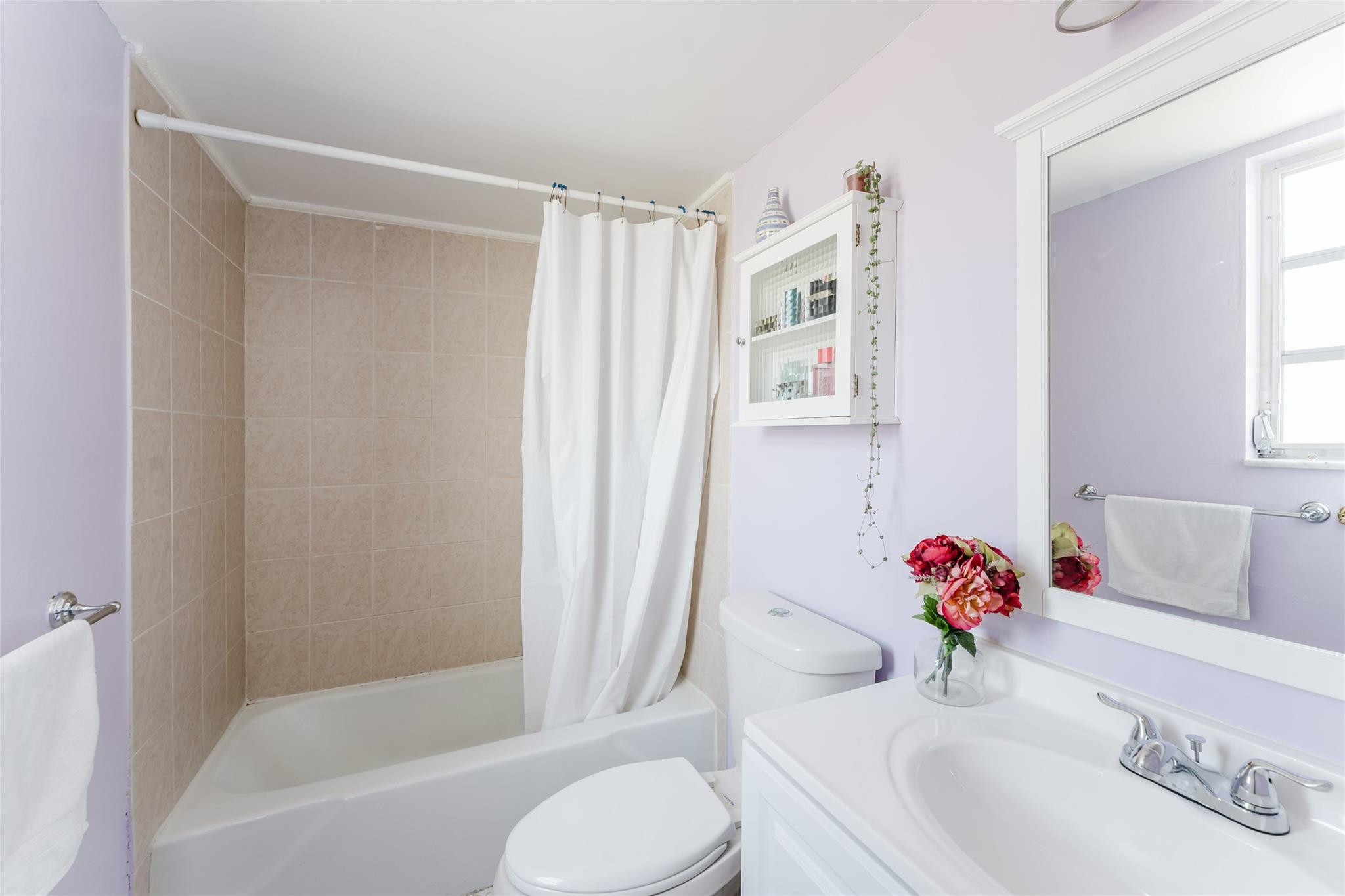 1811 Jefferson #304 Hollywood, FL 33020