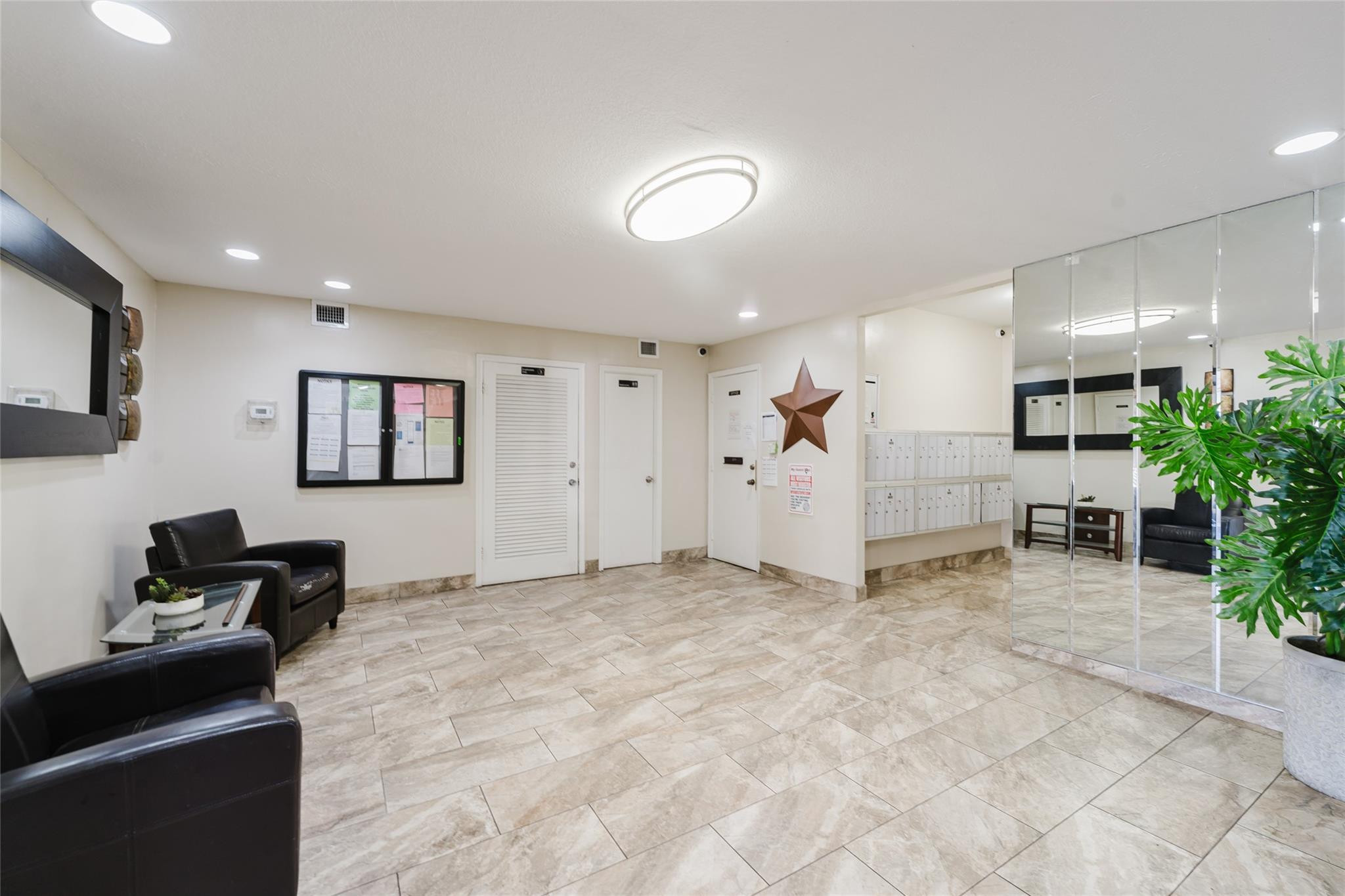 1811 Jefferson #304 Hollywood, FL 33020