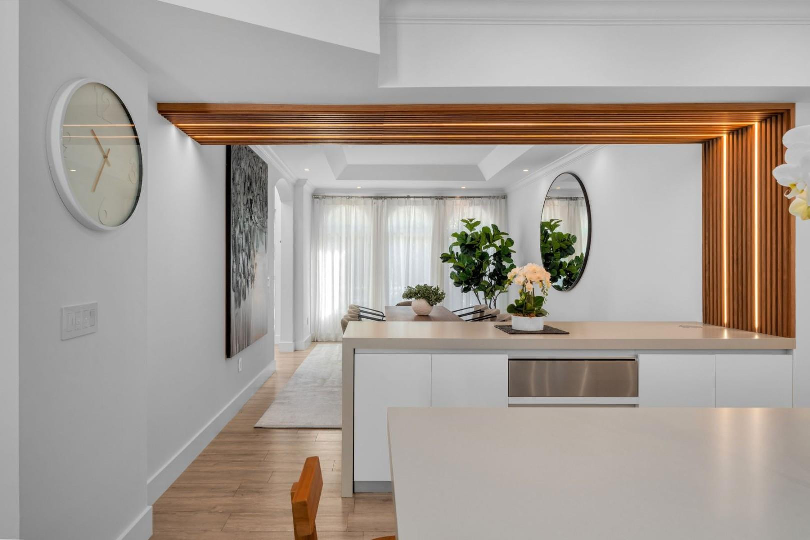 2516 Sunset Miami Beach, FL 33140