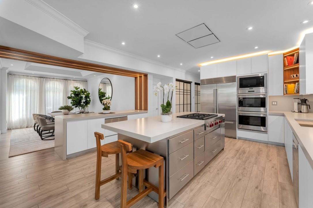 2516 Sunset Miami Beach, FL 33140