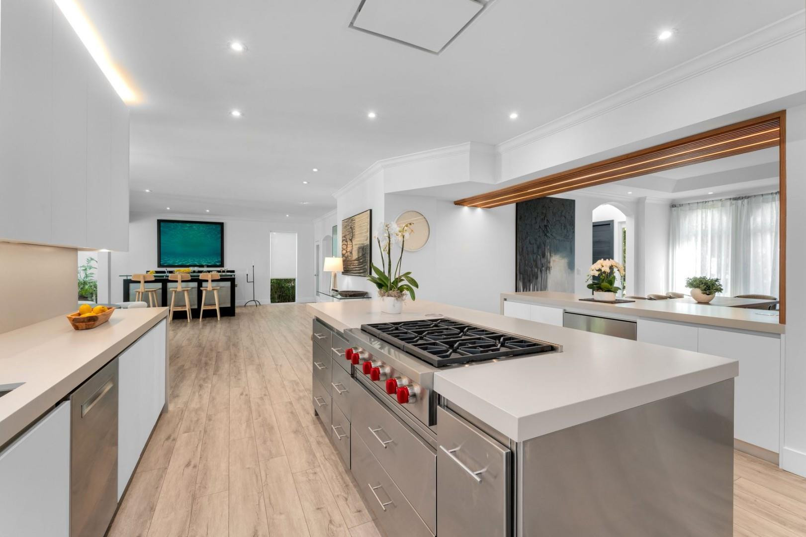 2516 Sunset Miami Beach, FL 33140