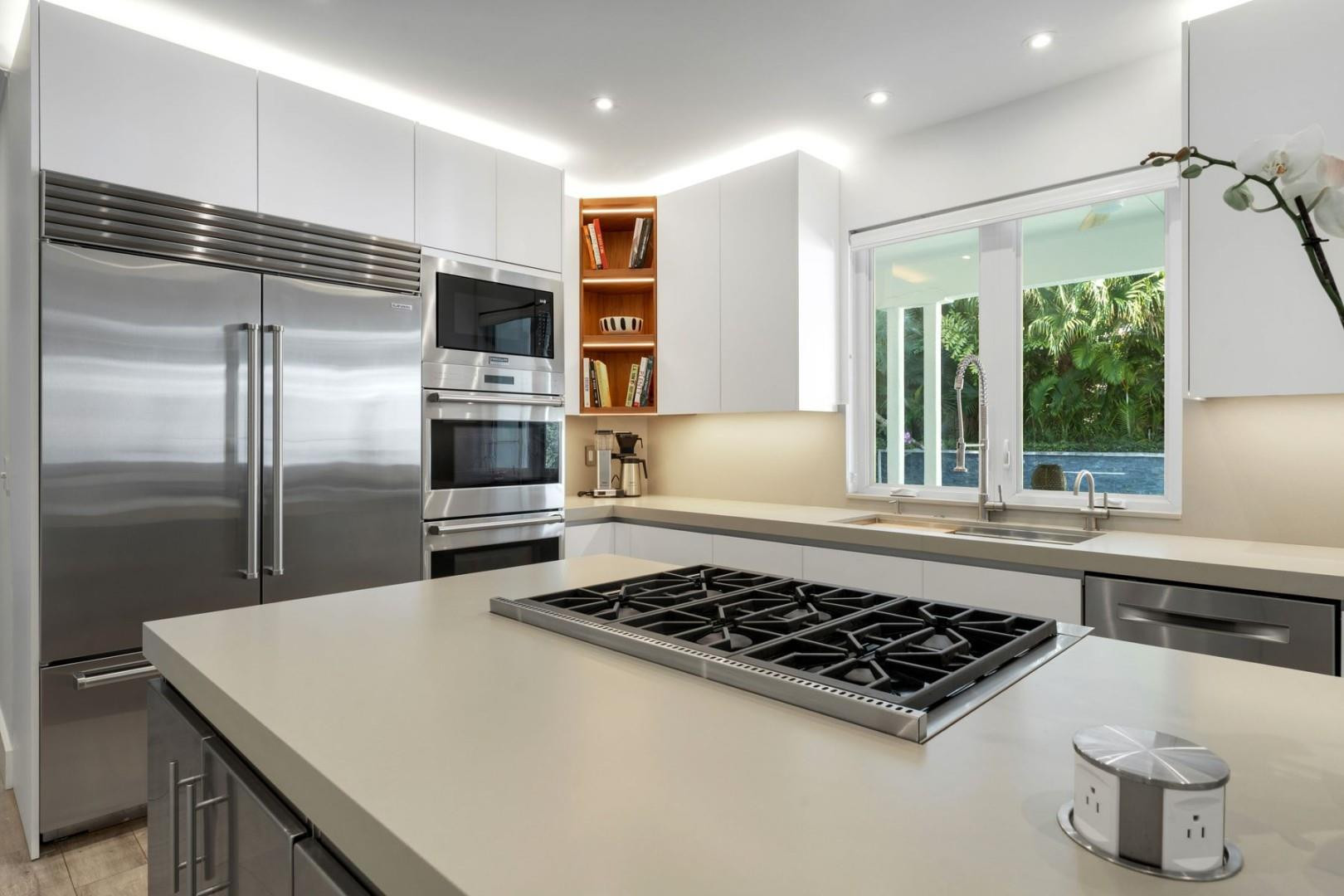 2516 Sunset Miami Beach, FL 33140