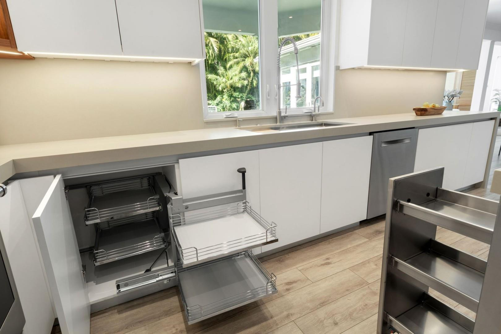 2516 Sunset Miami Beach, FL 33140