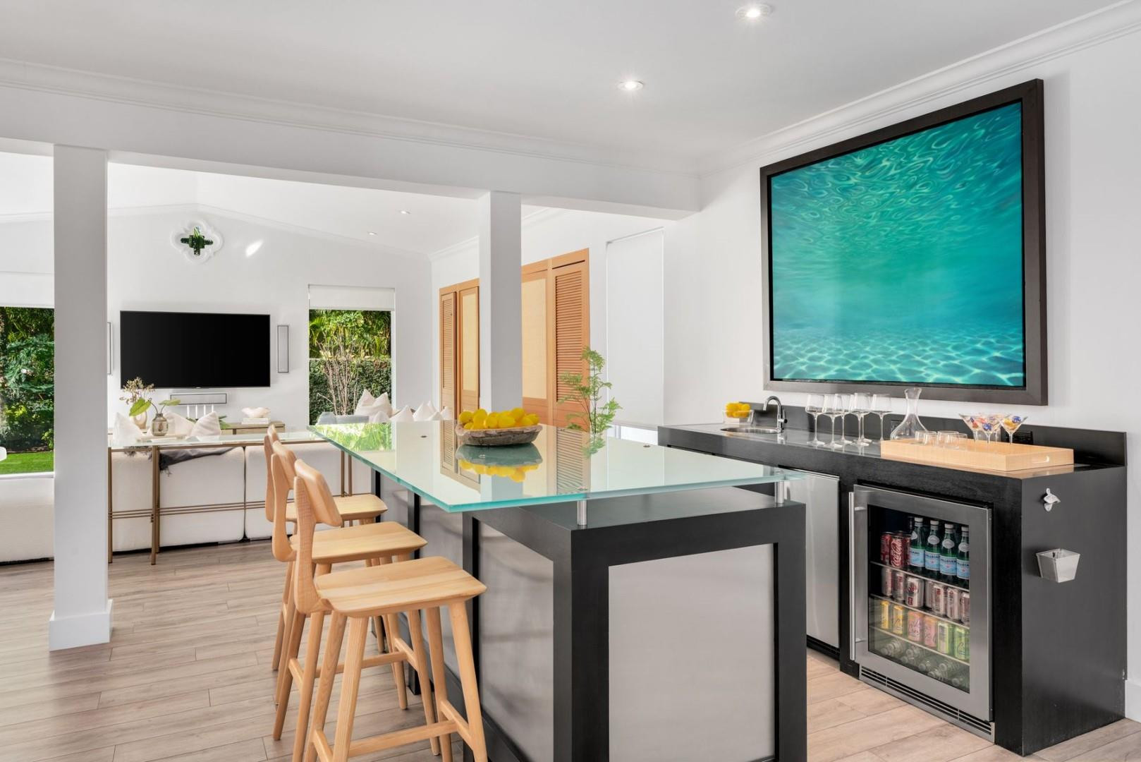 2516 Sunset Miami Beach, FL 33140