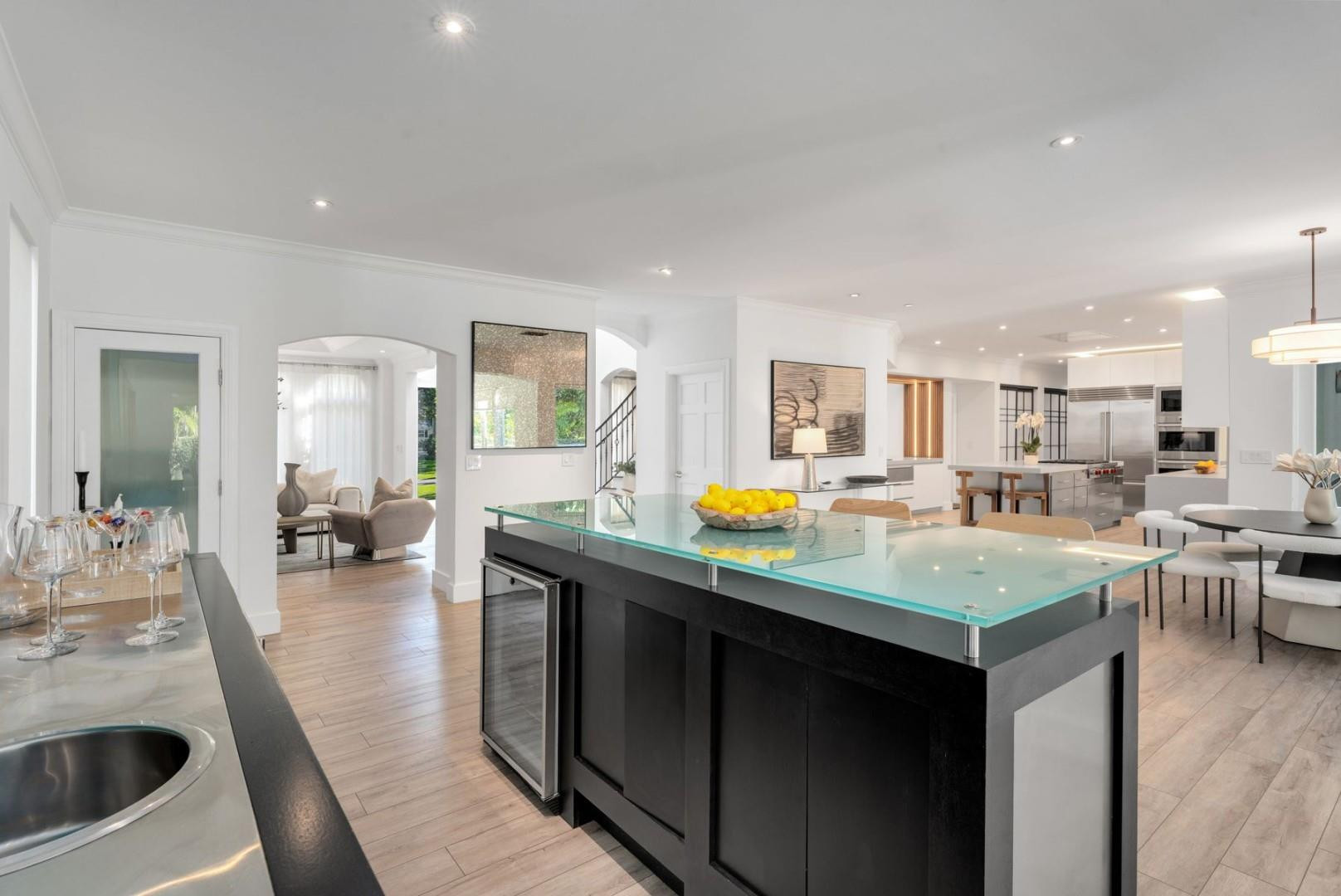 2516 Sunset Miami Beach, FL 33140