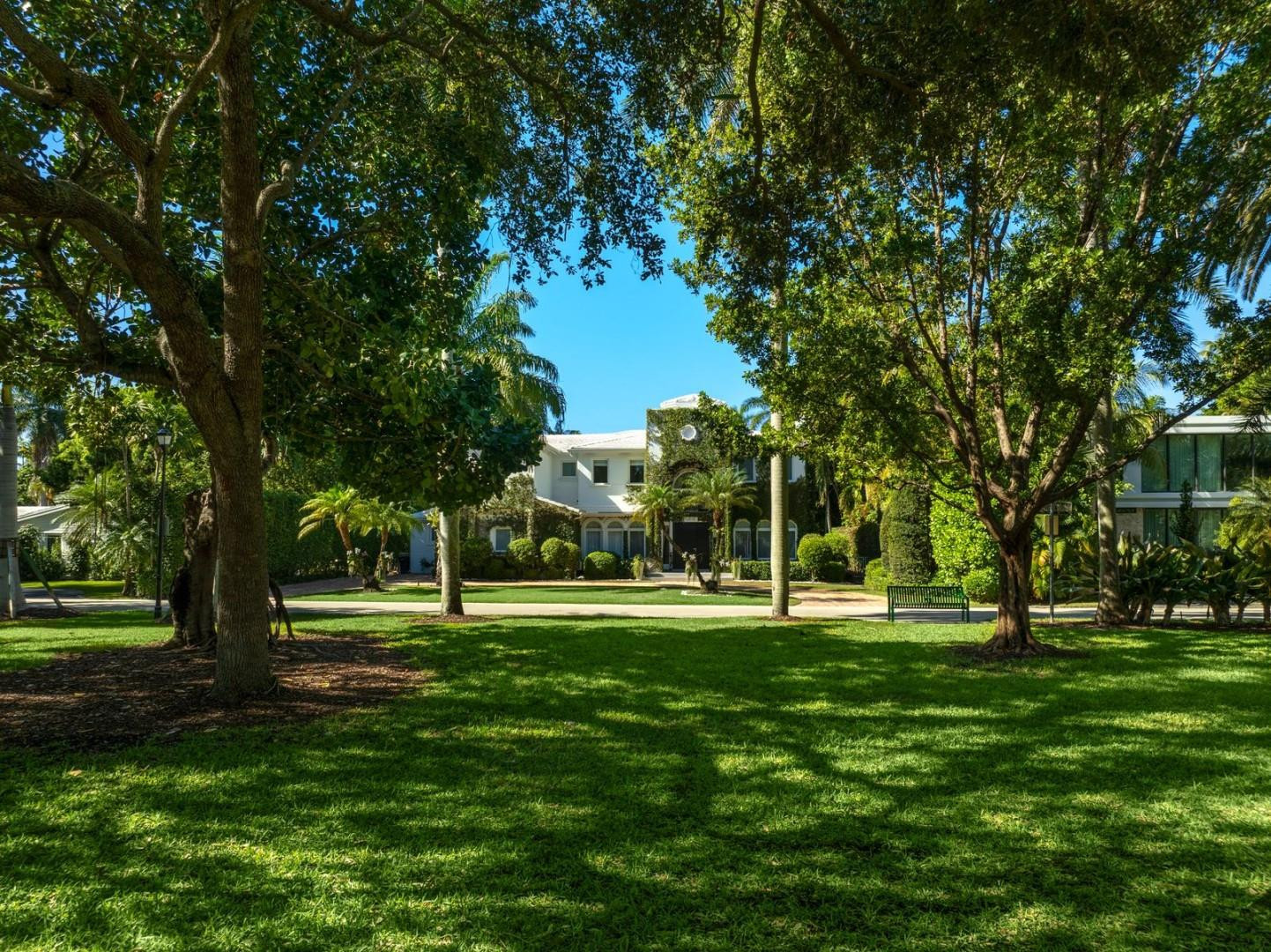 2516 Sunset Miami Beach, FL 33140