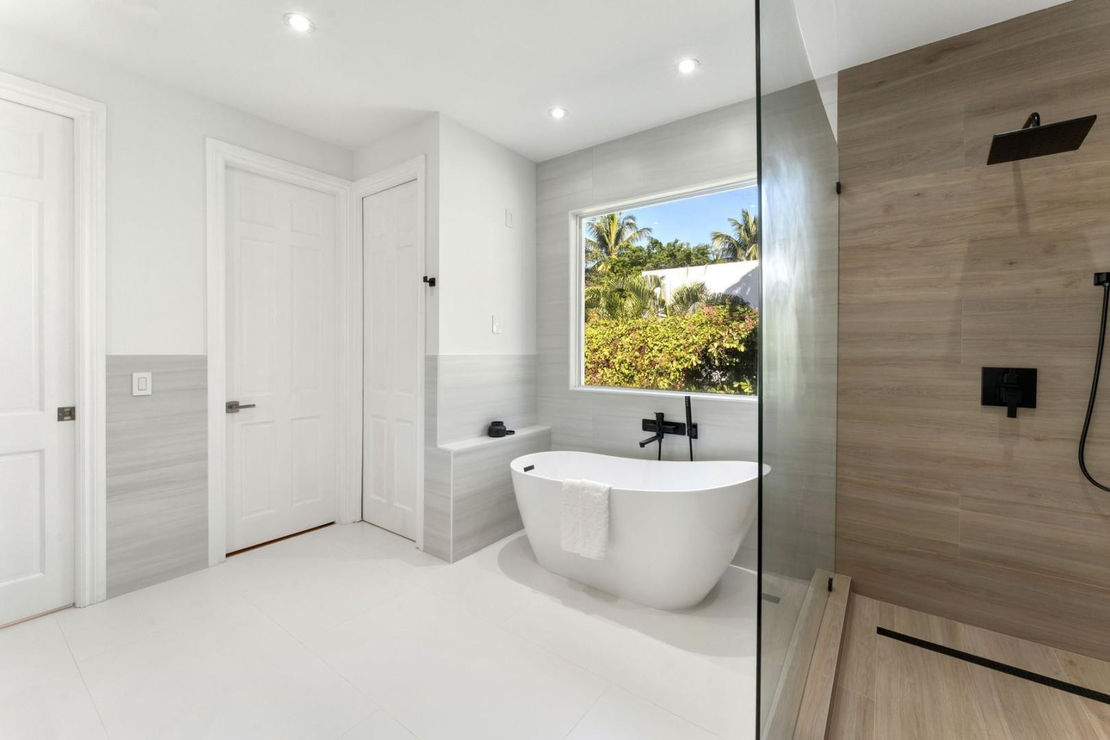 2516 Sunset Miami Beach, FL 33140