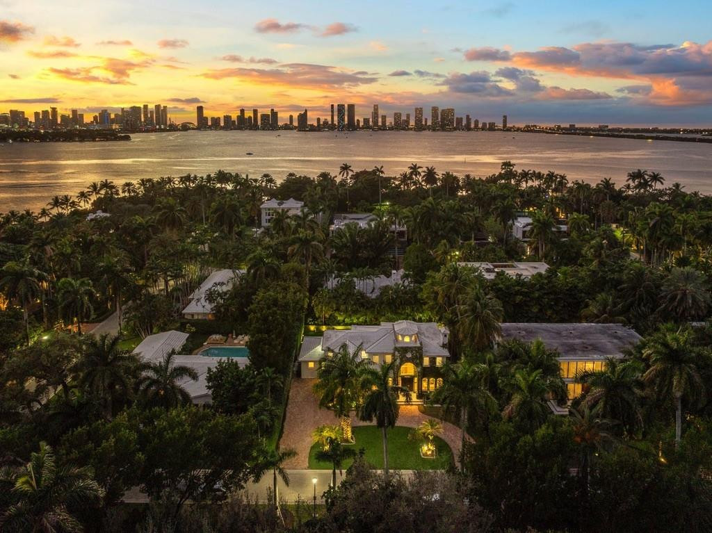 2516 Sunset Miami Beach, FL 33140