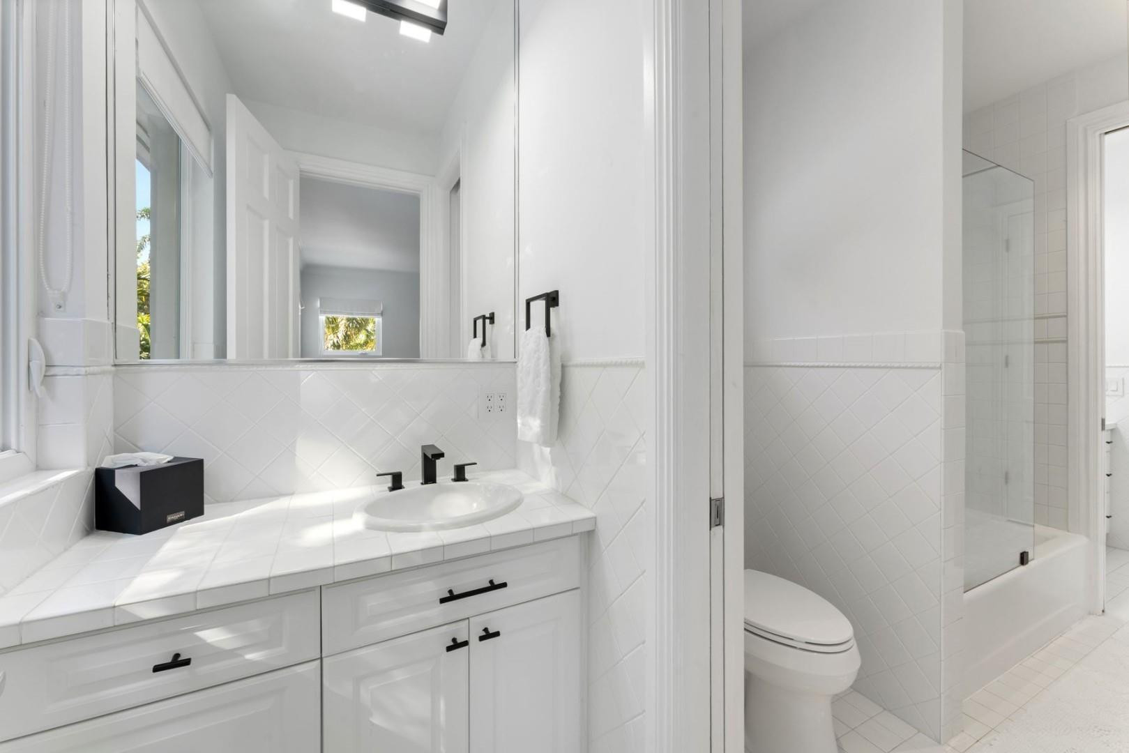 2516 Sunset Miami Beach, FL 33140