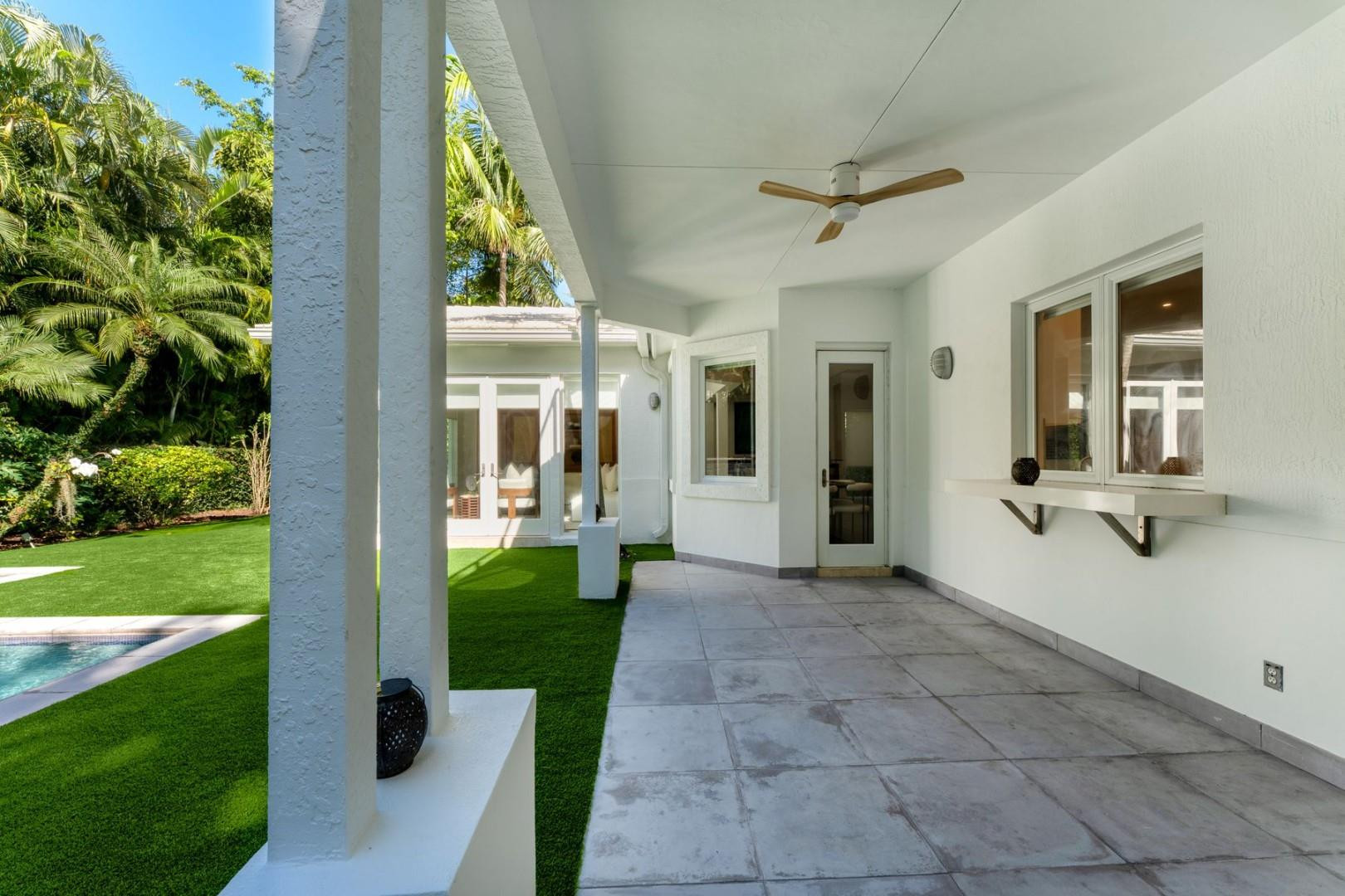 2516 Sunset Miami Beach, FL 33140