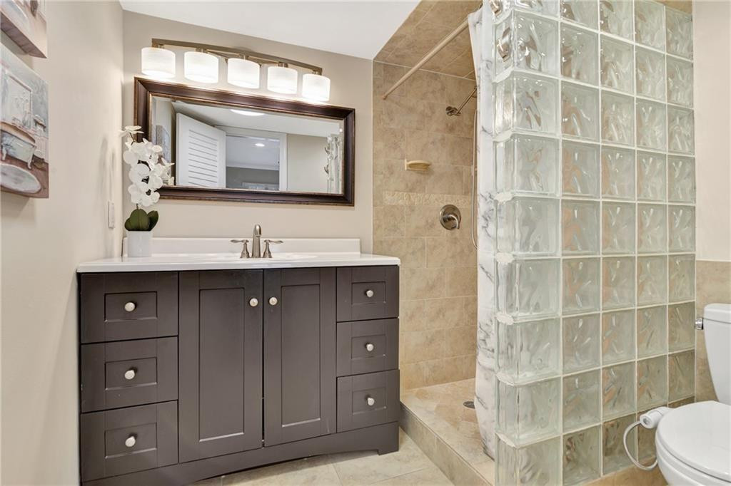 3201 NE 36th #17 Fort Lauderdale, FL 33308