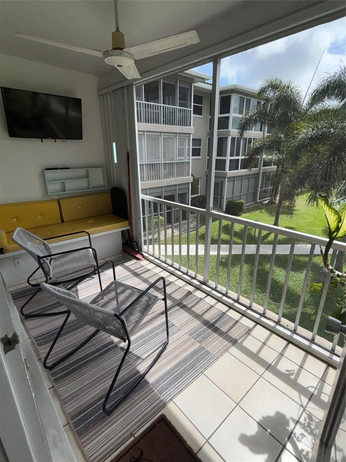 900 SW 12th #202 Fort Lauderdale, FL 33315