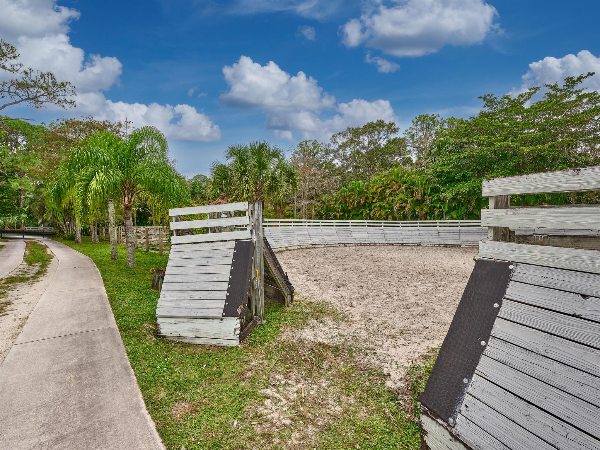 18238 128th Trl Jupiter, FL 33478