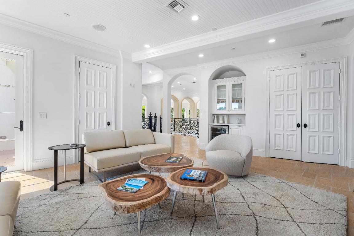 155 SE Spanish Boca Raton, FL 33432