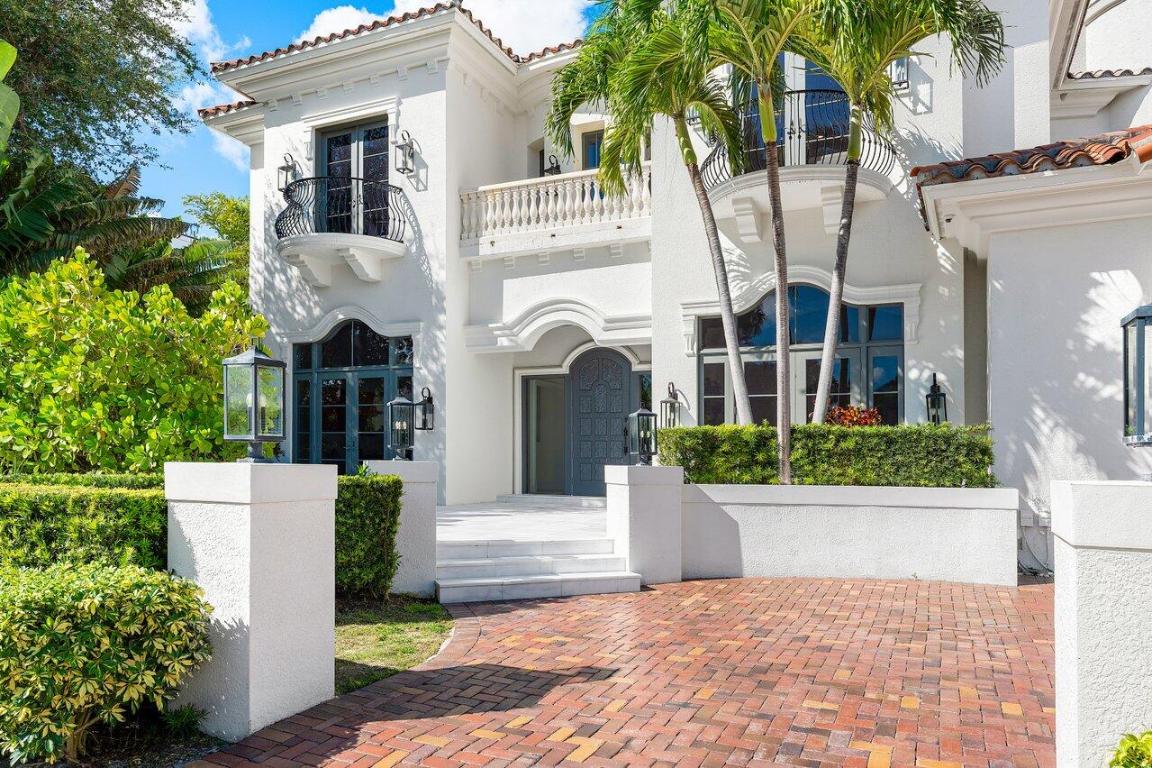 155 SE Spanish Boca Raton, FL 33432