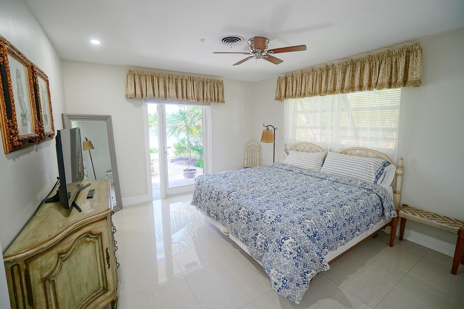 655 Castilla Ln Boynton Beach, FL 33435