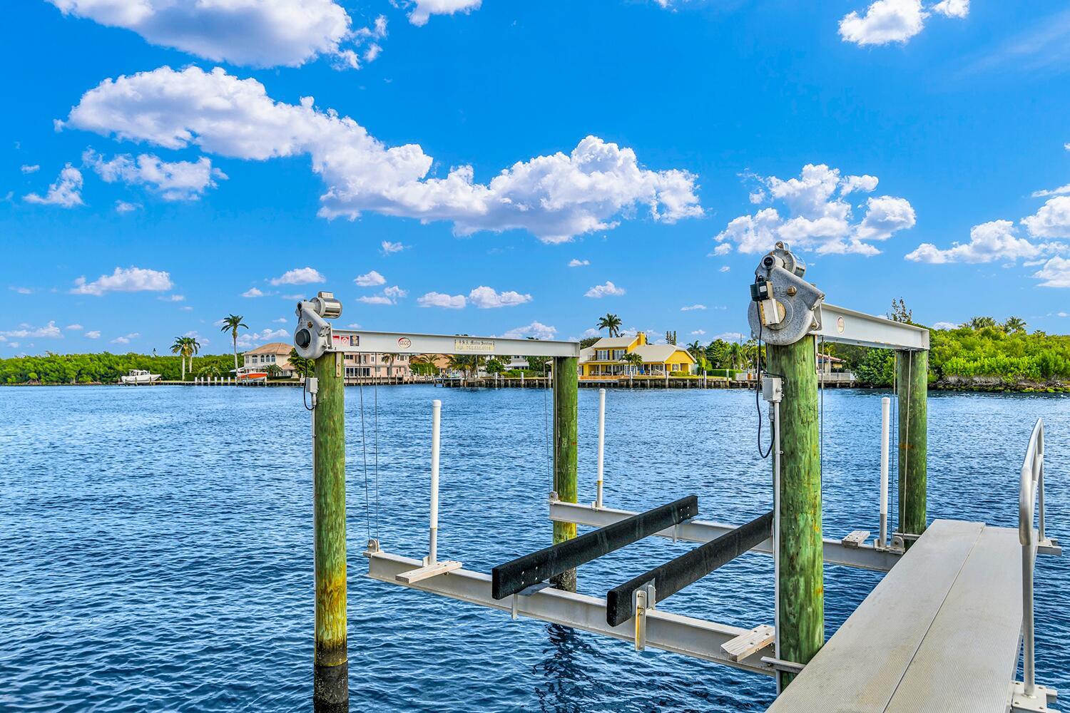 655 Castilla Ln Boynton Beach, FL 33435