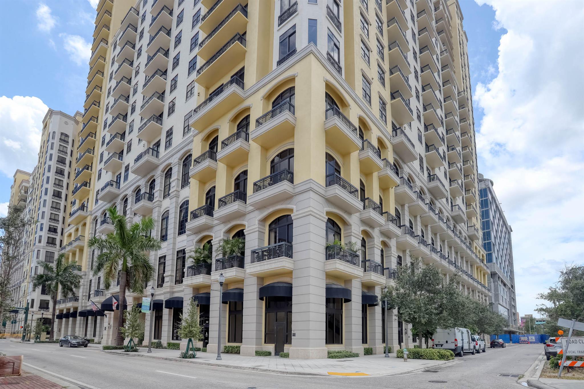 701 S Olive Ave #115