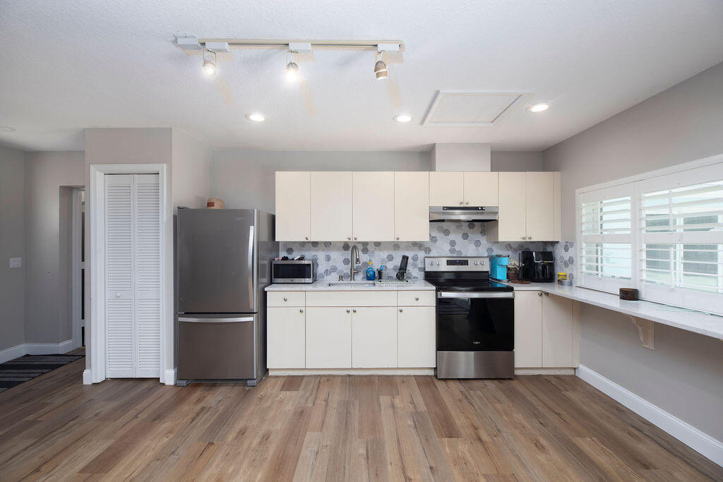 16215 121st Jupiter, FL 33478