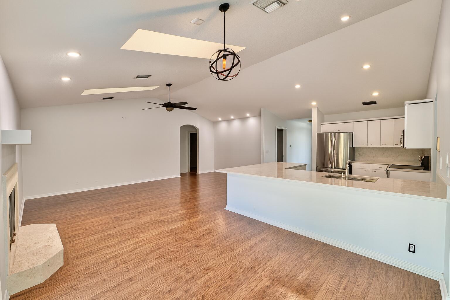 16215 121st Jupiter, FL 33478