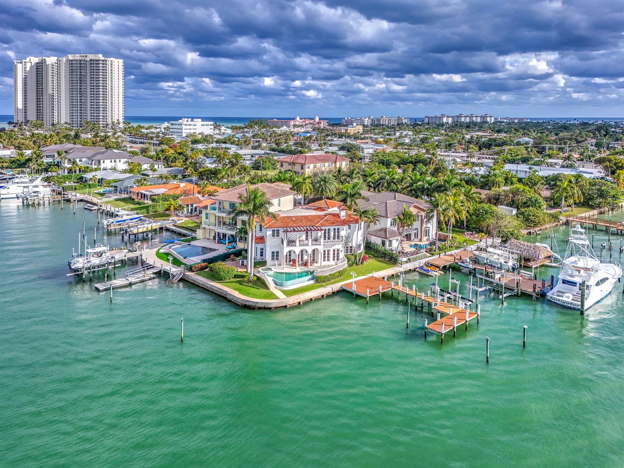 2775 Lake Dr Singer Island, FL 33404