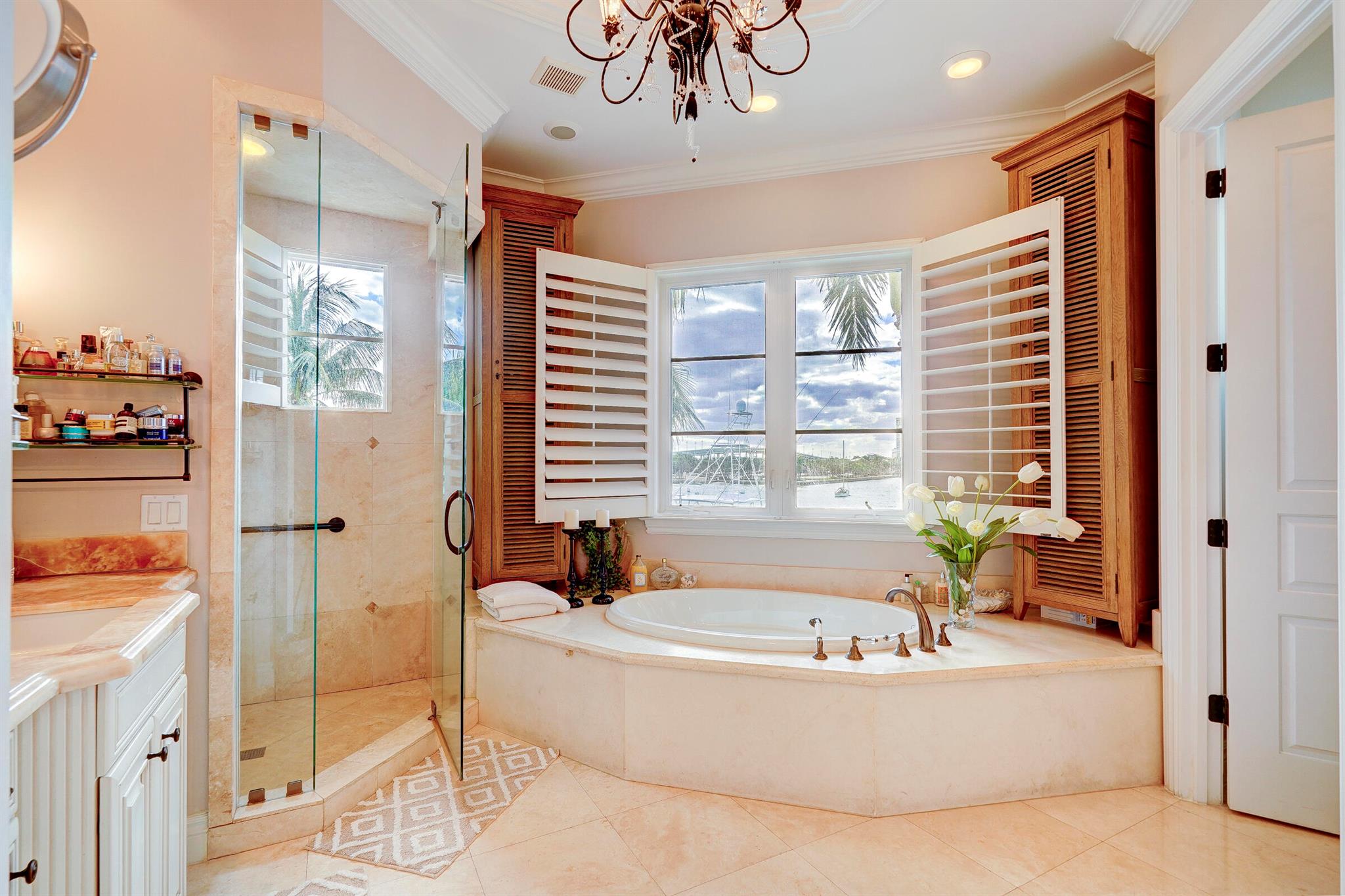 2775 Lake Dr Singer Island, FL 33404