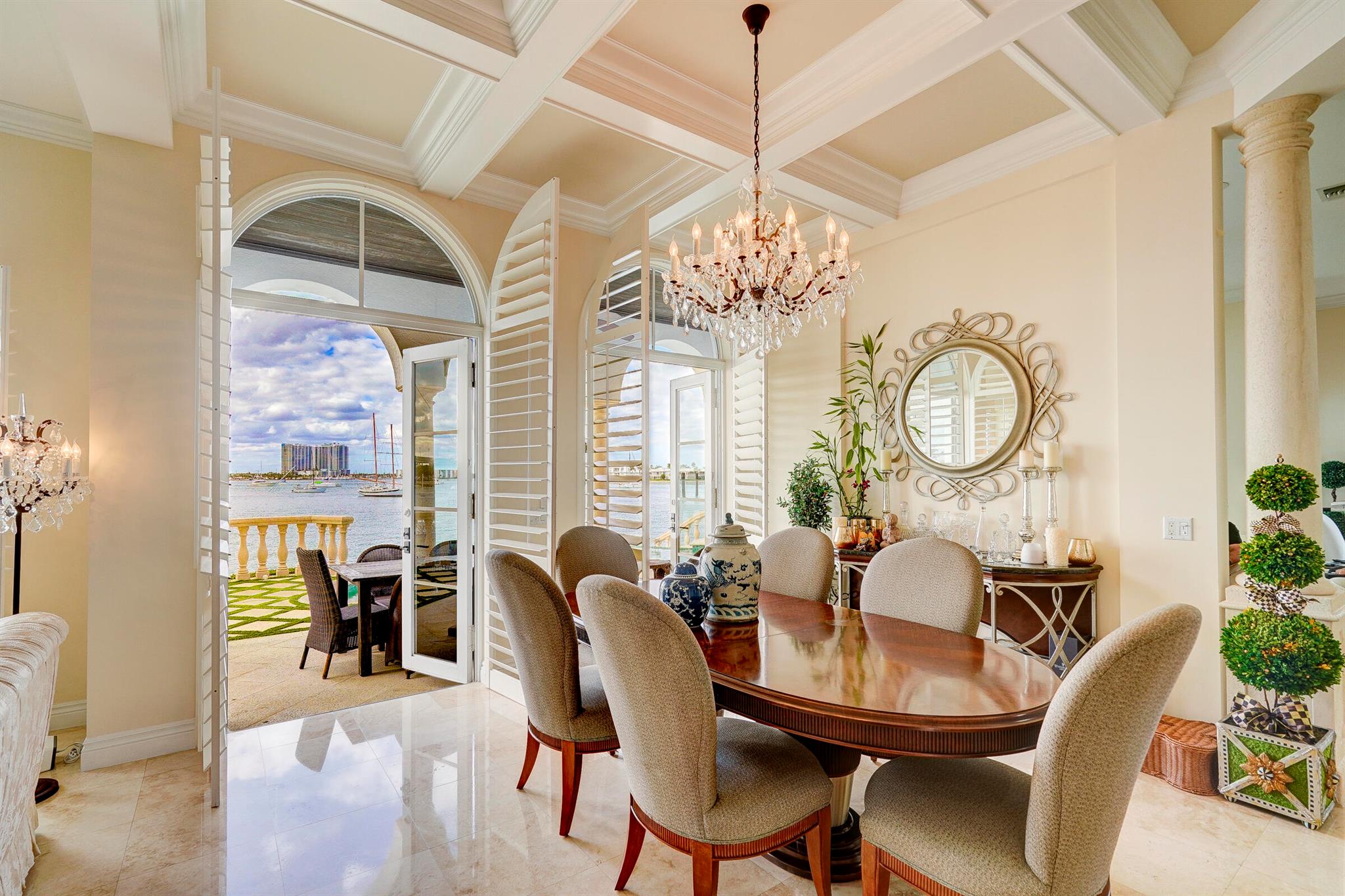 2775 Lake Dr Singer Island, FL 33404