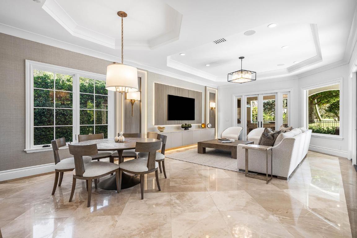 121 Royal Palm Boca Raton, FL 33432