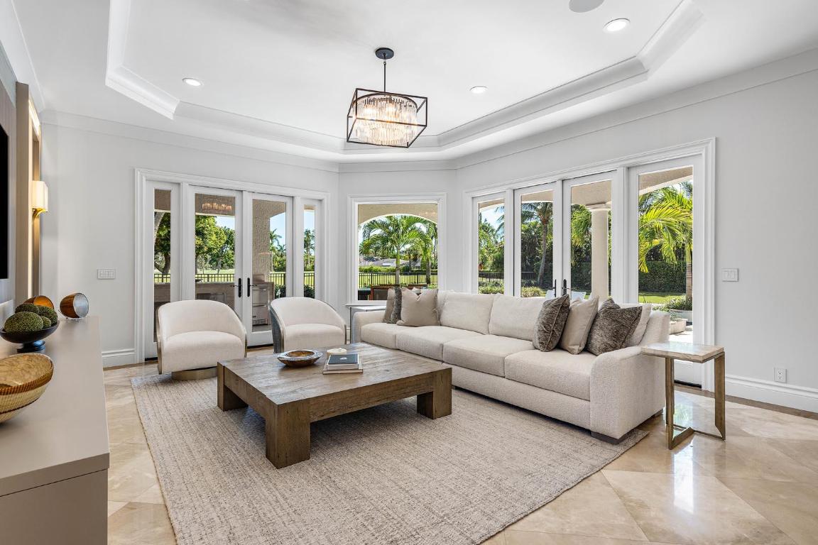 121 Royal Palm Boca Raton, FL 33432