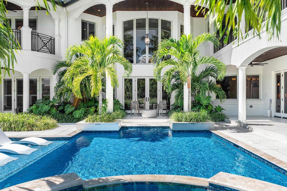 121 Royal Palm Boca Raton, FL 33432